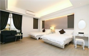 純舍民宿歐風四人房